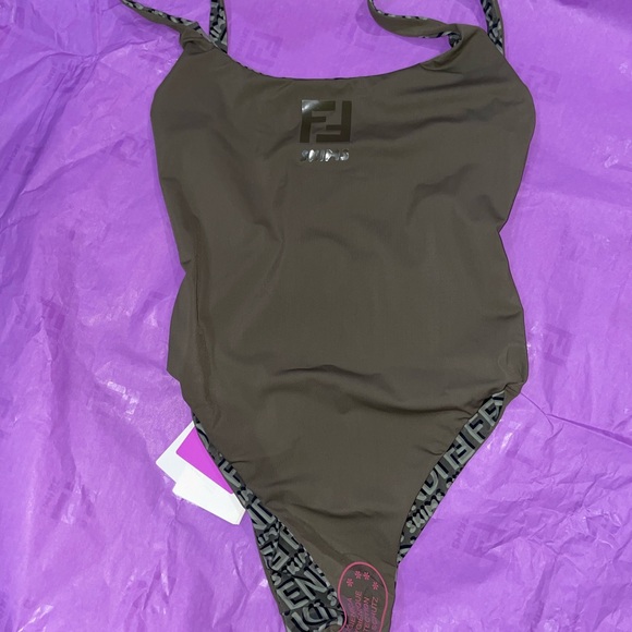 Fendi x Skims reversible one-piece swim - Picture 12 of 12